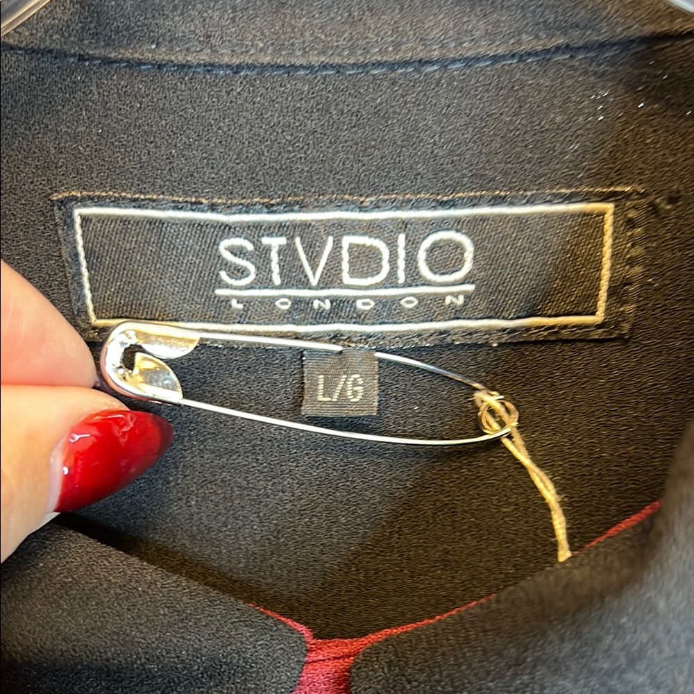 Two-Tone Button-Up Jacket - Picture 2 of 3